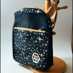 XXXX Starry Crossbody‎